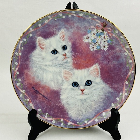 Purrfect Pairs Tasha & Tanya Cats Danbury Mint Decorator Plate Guzman-Forbes - Picture 1 of 4